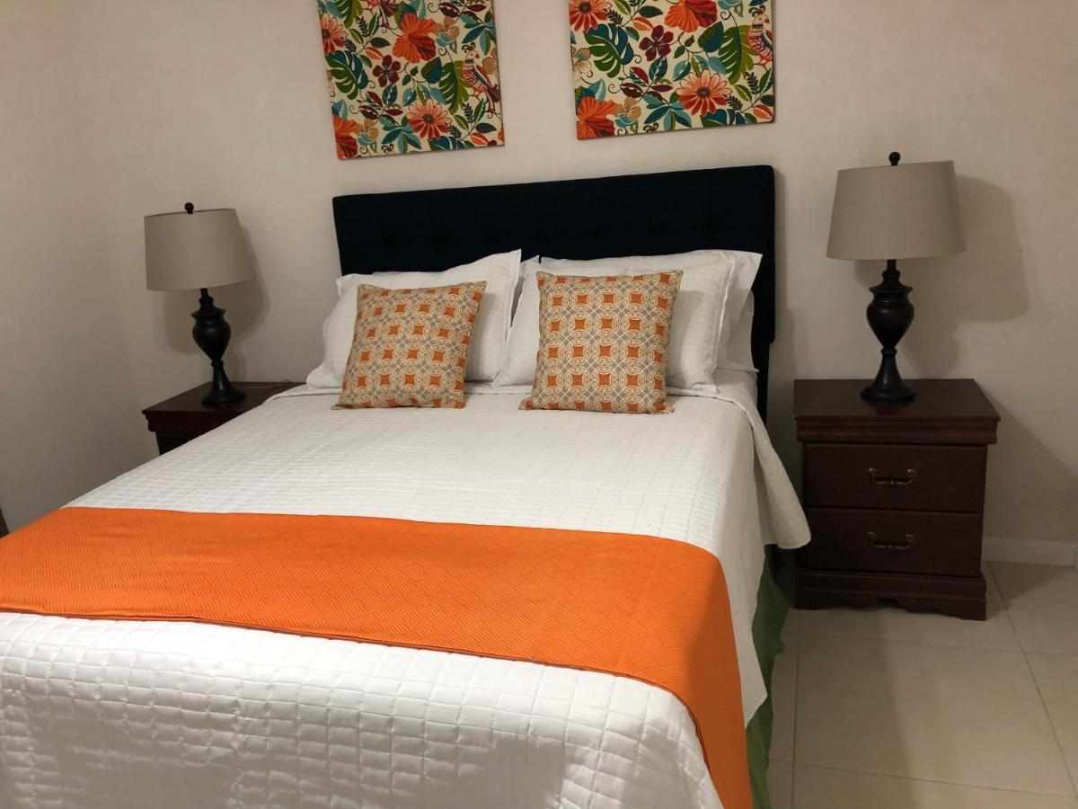 Anna'S Joye Chatham Montego Bay Dış mekan fotoğraf